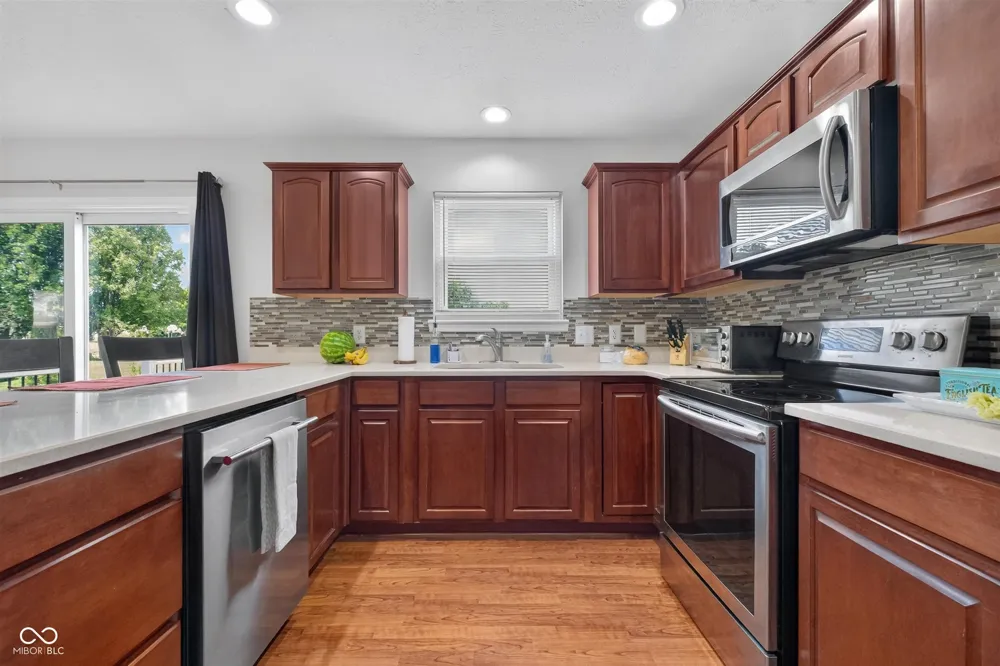 6538 Stafford Trace Zionsville, IN 46077