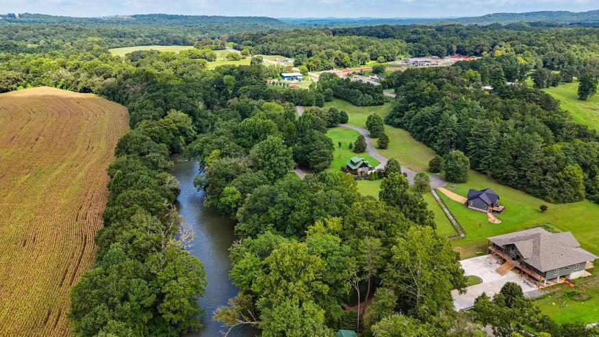 160 Tree Frog Lane Benton, TN 37307