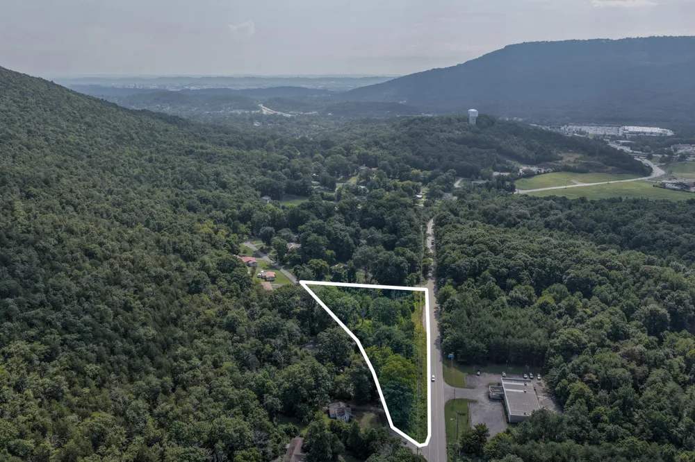 4065 Cummings Highway Chattanooga, TN 37419