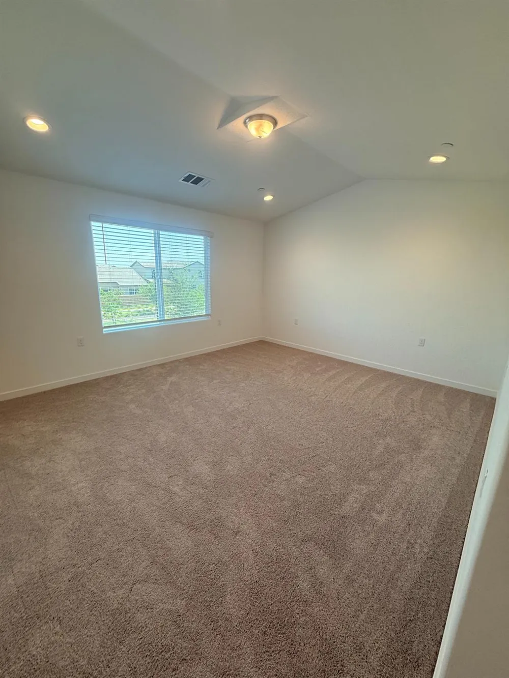 1164 Ponderosa Way Madera, CA 93636