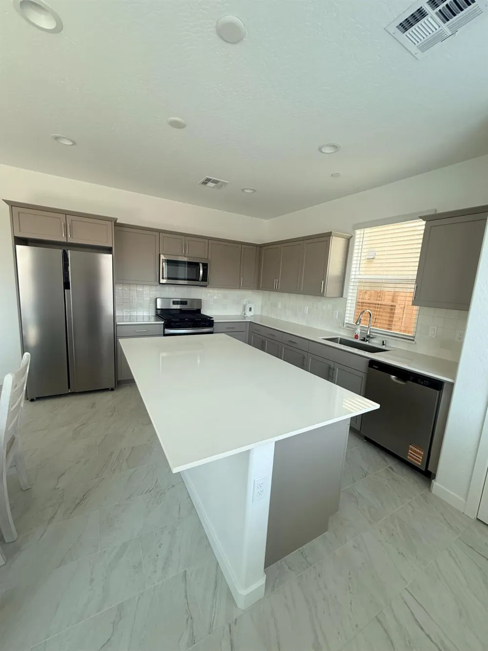 1164 Ponderosa Way Madera, CA 93636