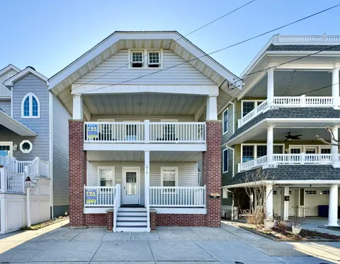 828 Second St.