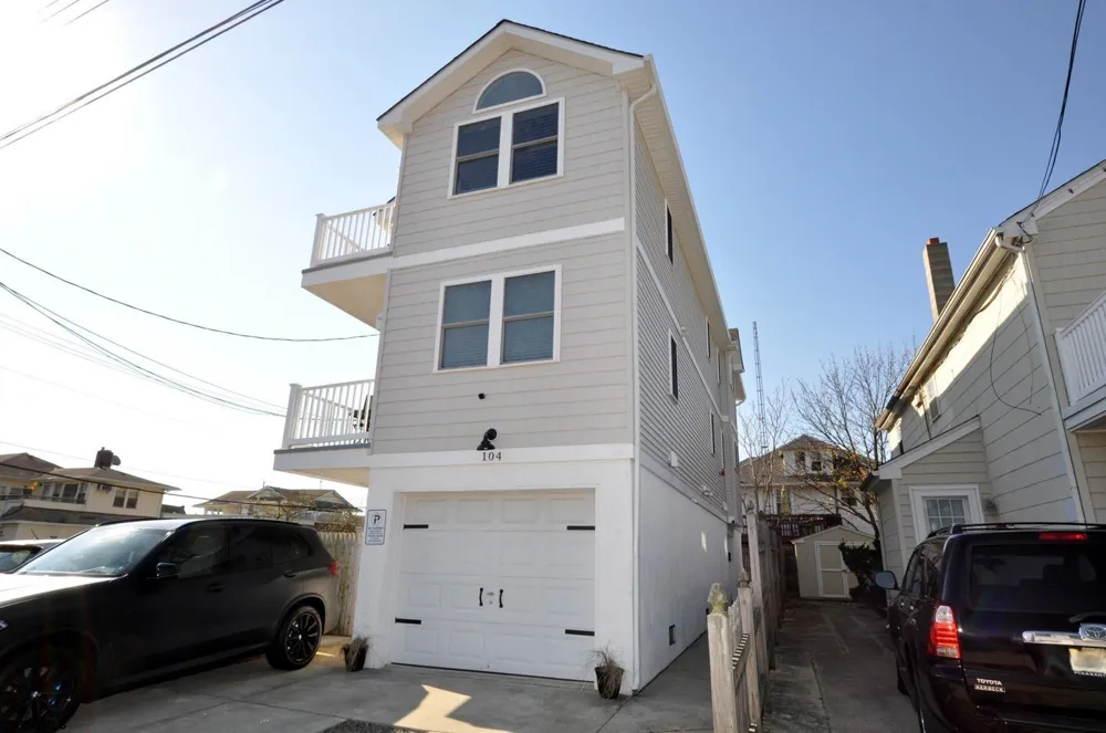 104 N Dudley Ave Ventnor Heights, NJ 08406