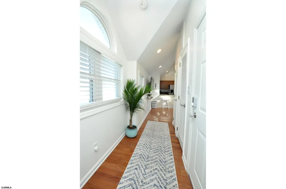 104 N Dudley Ave Ventnor Heights, NJ 08406