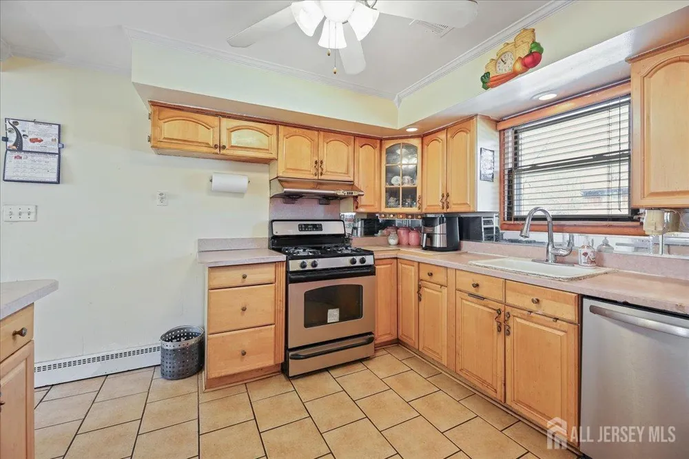 439 Fairview Avenue Colonia, NJ 07067