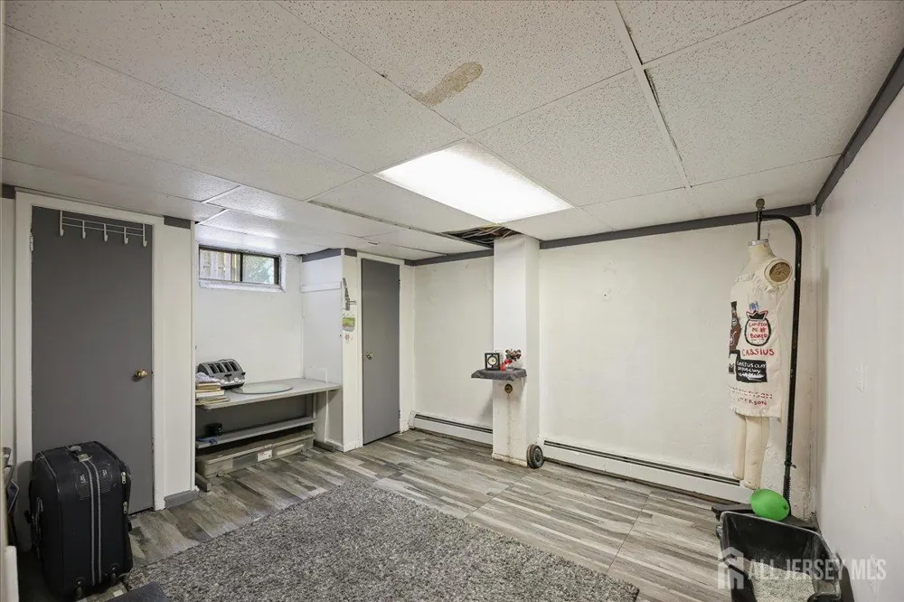 439 Fairview Avenue Colonia, NJ 07067