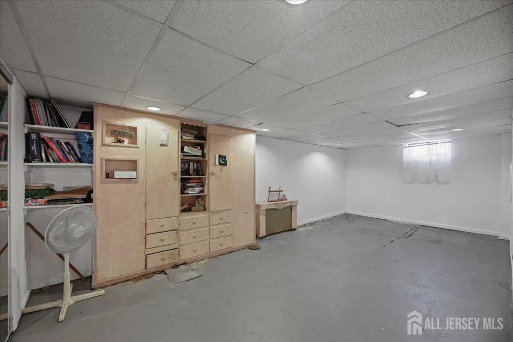 439 Fairview Avenue Colonia, NJ 07067