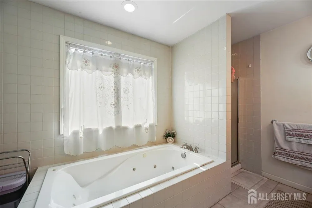 439 Fairview Avenue Colonia, NJ 07067