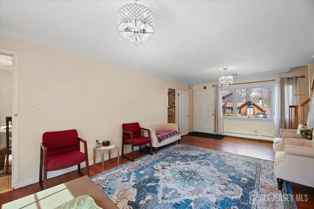 439 Fairview Avenue Colonia, NJ 07067