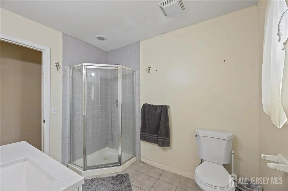 439 Fairview Avenue Colonia, NJ 07067