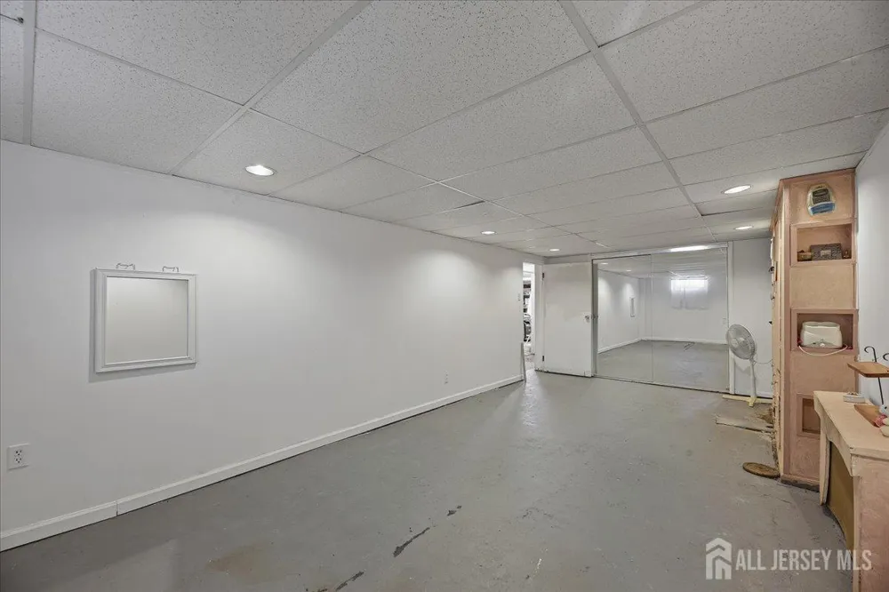 439 Fairview Avenue Colonia, NJ 07067