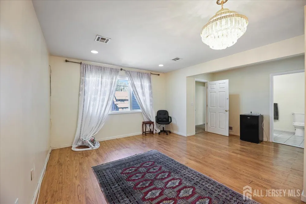 439 Fairview Avenue Colonia, NJ 07067