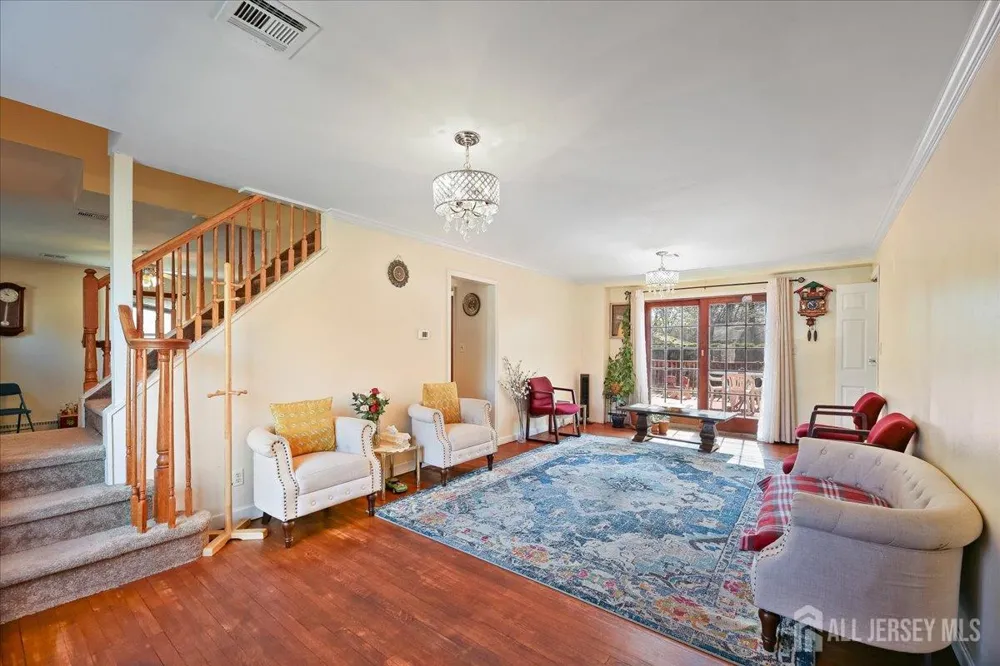 439 Fairview Avenue Colonia, NJ 07067