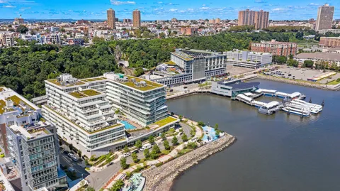 800 AVENUE AT PORT IMPERIAL