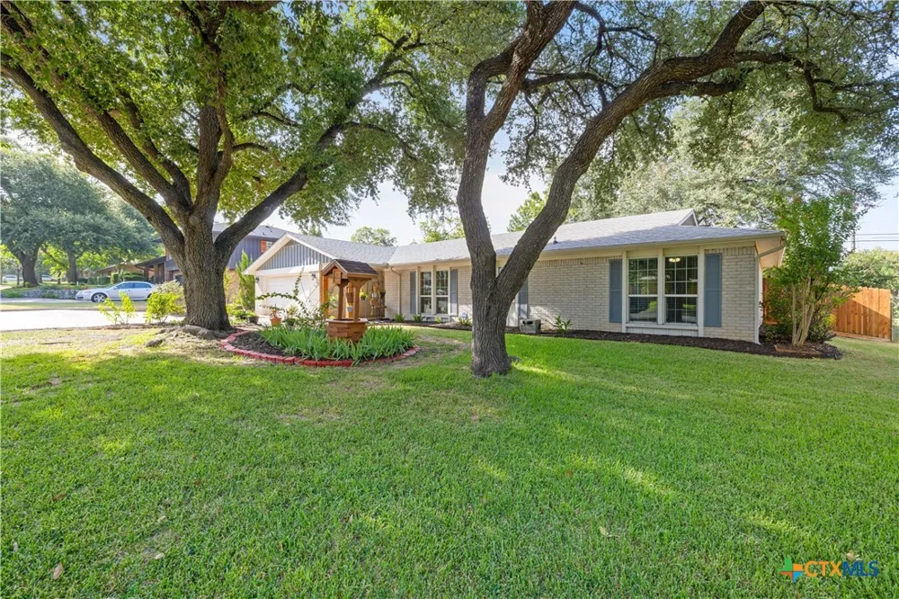 2105 Forest Trail Temple, TX 76502