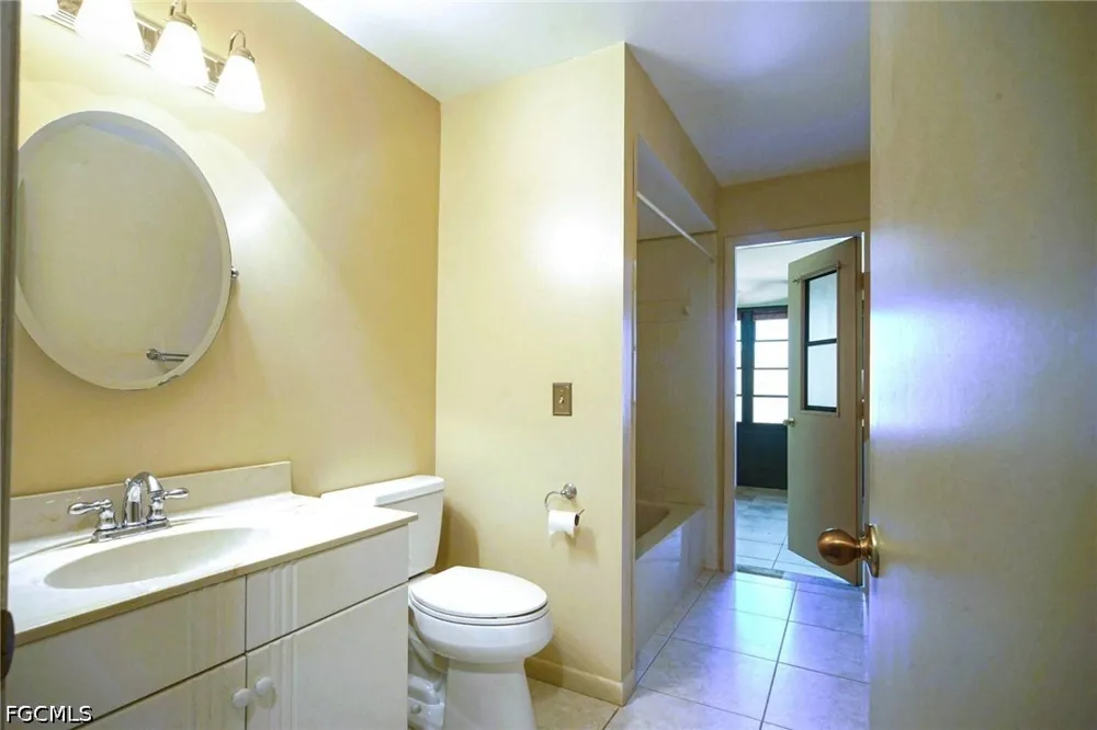 SE 26th Terrace Cape Coral, FL 33904