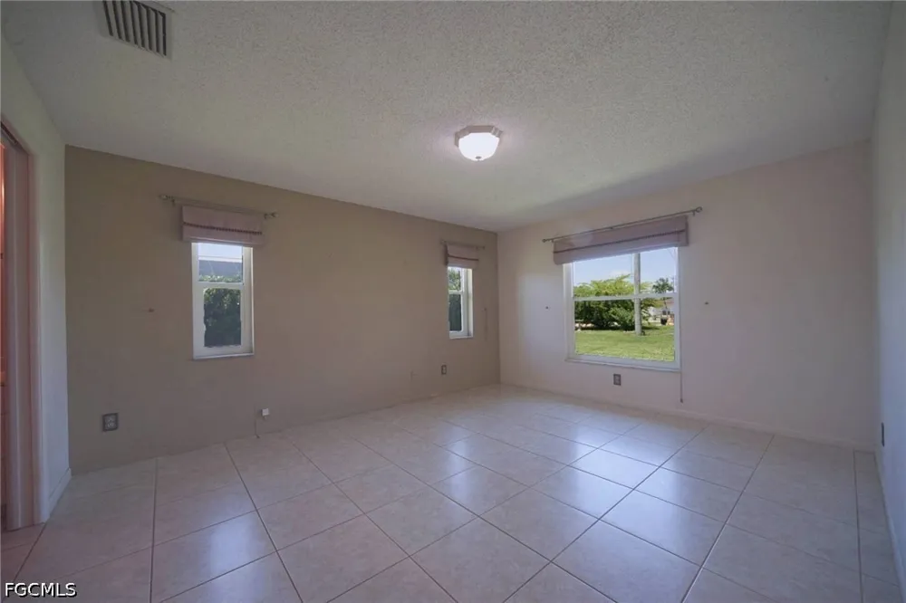 SE 26th Terrace Cape Coral, FL 33904