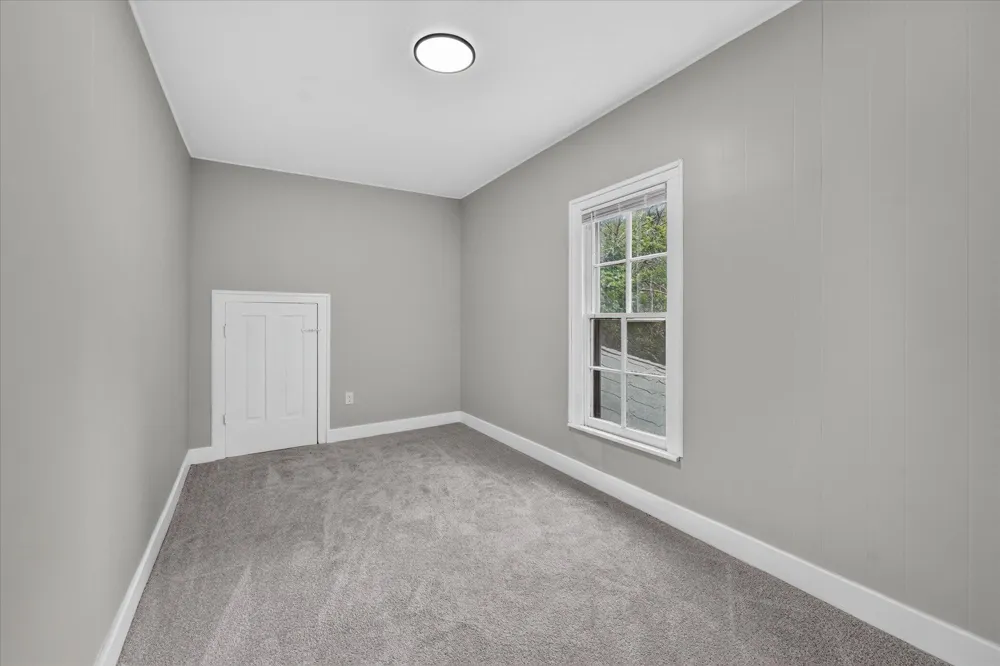 611 Oakhill Avenue Jackson, MI 49201