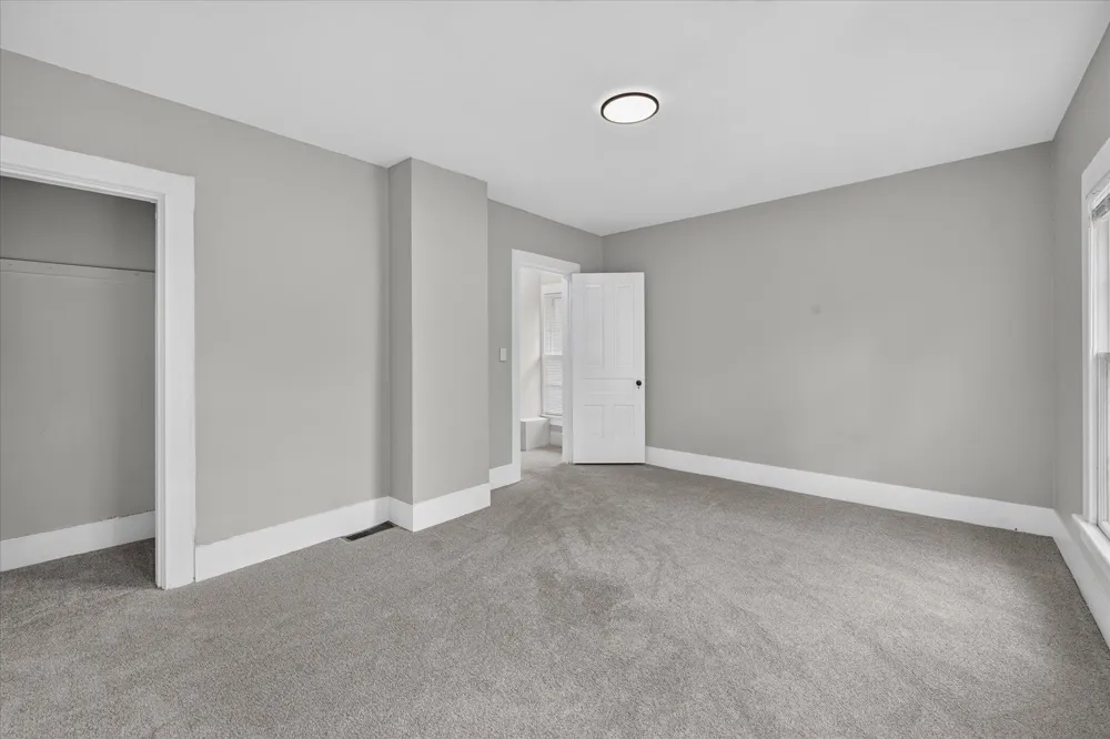 611 Oakhill Avenue Jackson, MI 49201