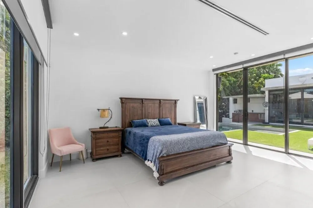 1845 NE 124TH STREET North Miami, FL 33181