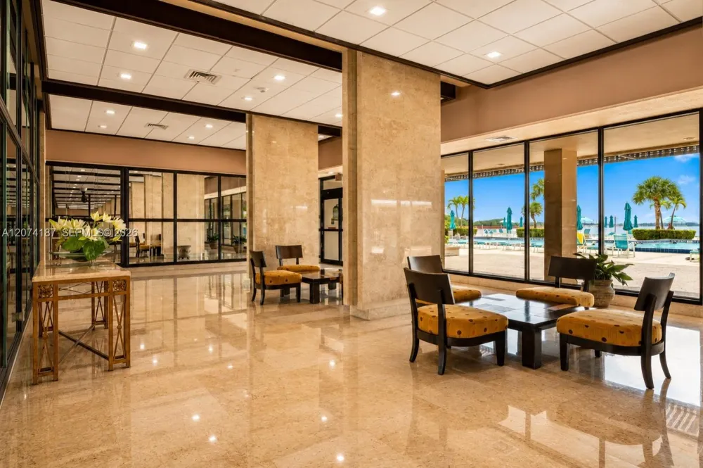 300 Bayview Dr #807 Sunny Isles Beach, FL 33160