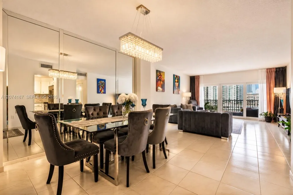 300 Bayview Dr #807 Sunny Isles Beach, FL 33160