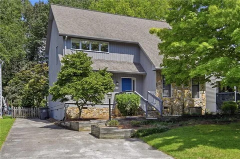 58 Carrisbrooke Lane