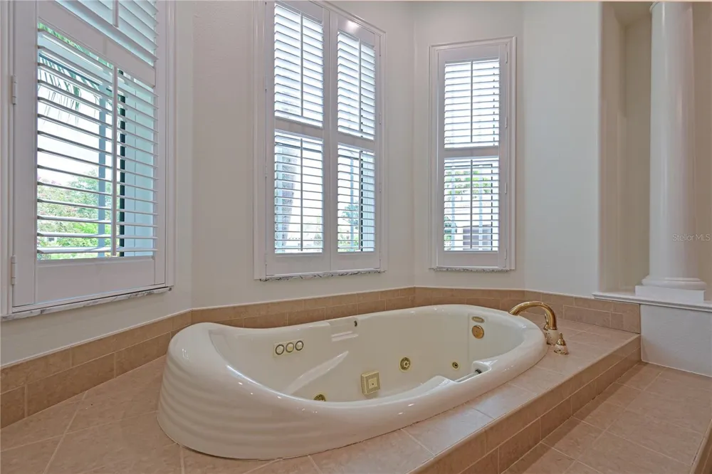11515 SAVANNAH LAKES DRIVE Parrish, FL 34219