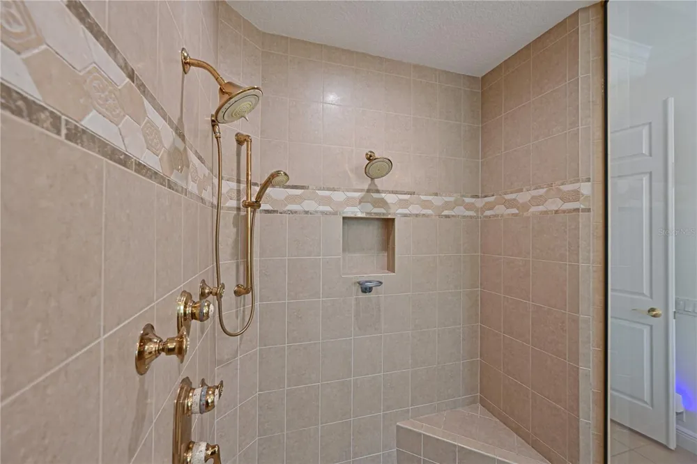 11515 SAVANNAH LAKES DRIVE Parrish, FL 34219