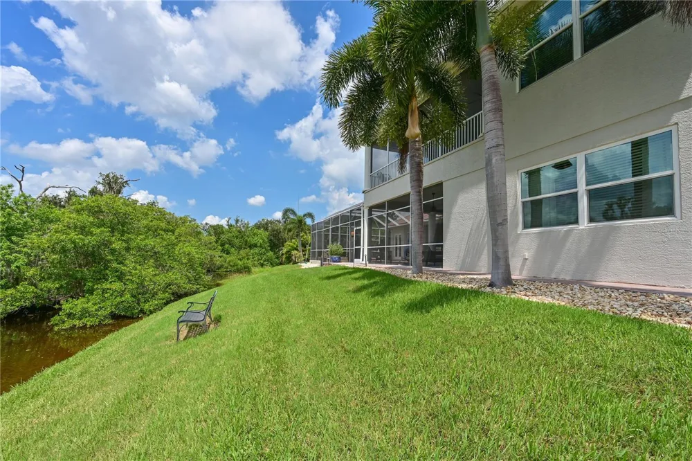 11515 SAVANNAH LAKES DRIVE Parrish, FL 34219