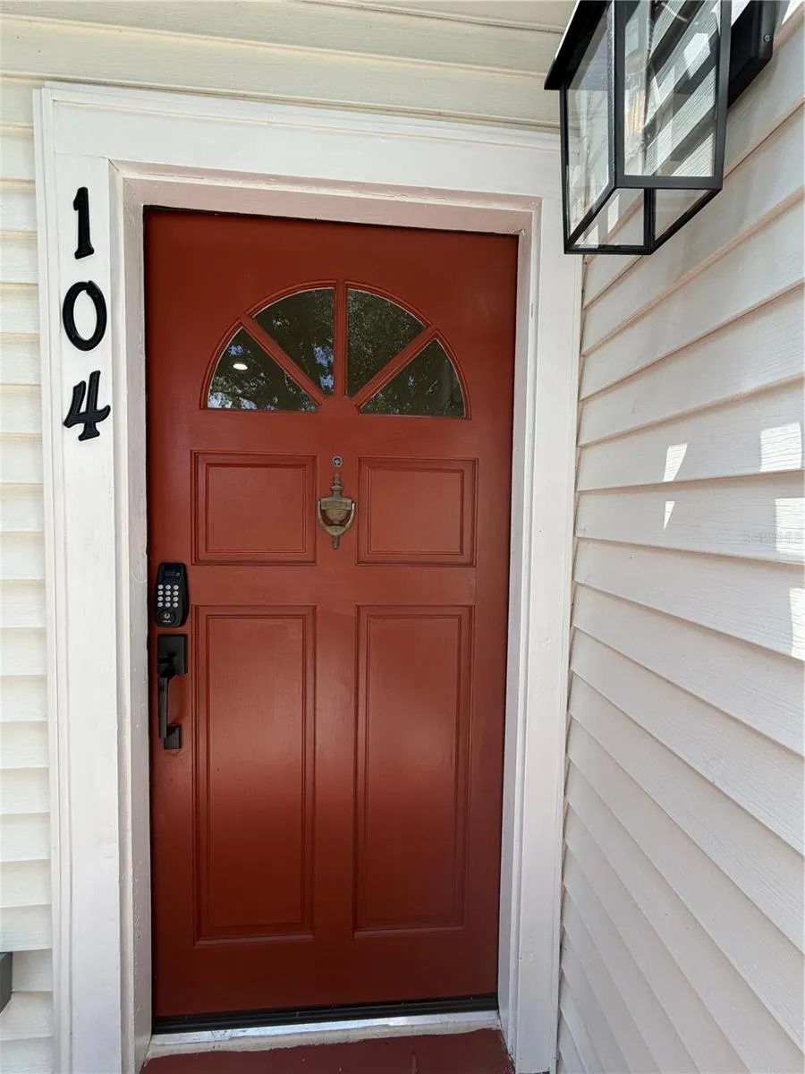 104 W LAMBRIGHT STREET Tampa, FL 33604
