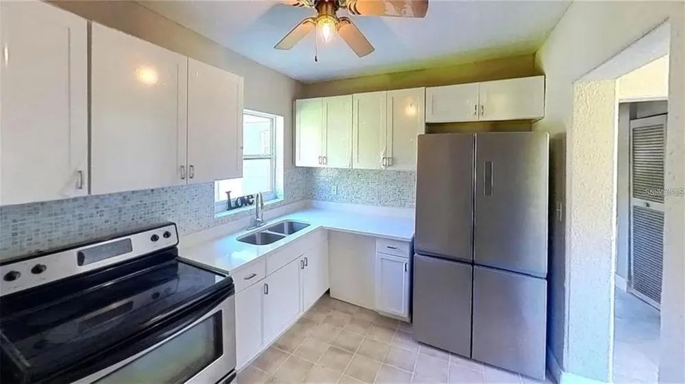 907 COLUMBIA STREET Orlando, FL 32805