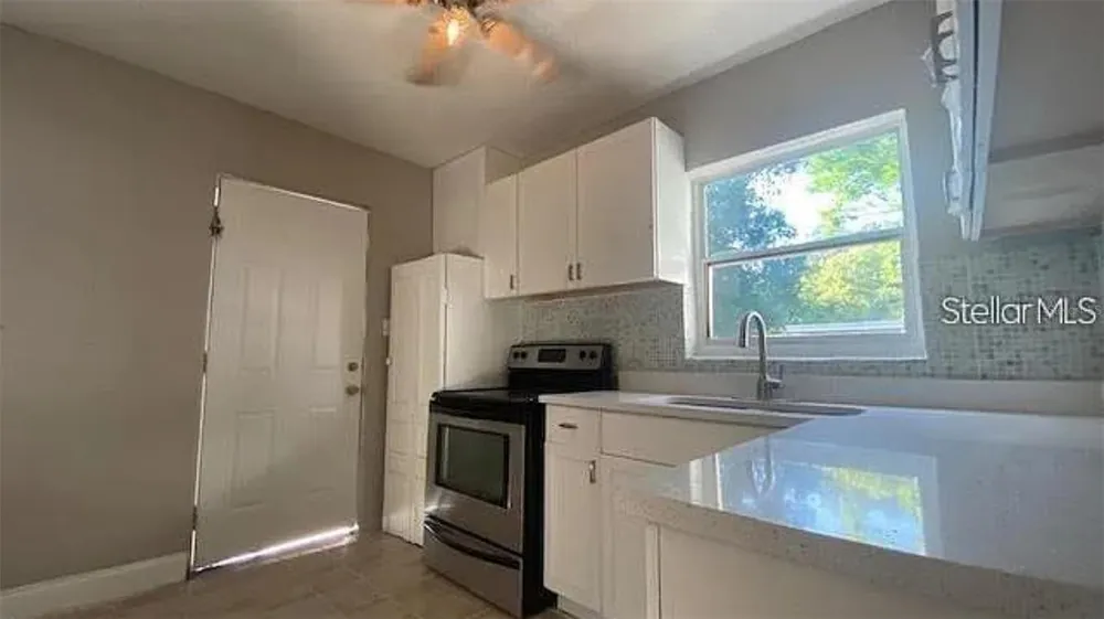 907 COLUMBIA STREET Orlando, FL 32805
