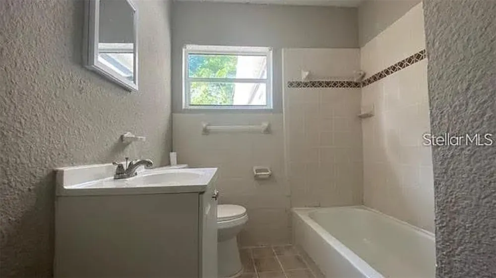 907 COLUMBIA STREET Orlando, FL 32805