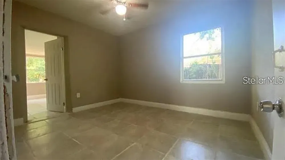 907 COLUMBIA STREET Orlando, FL 32805