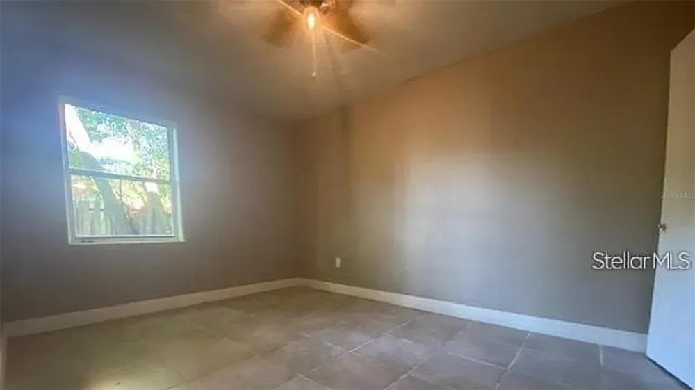 907 COLUMBIA STREET Orlando, FL 32805