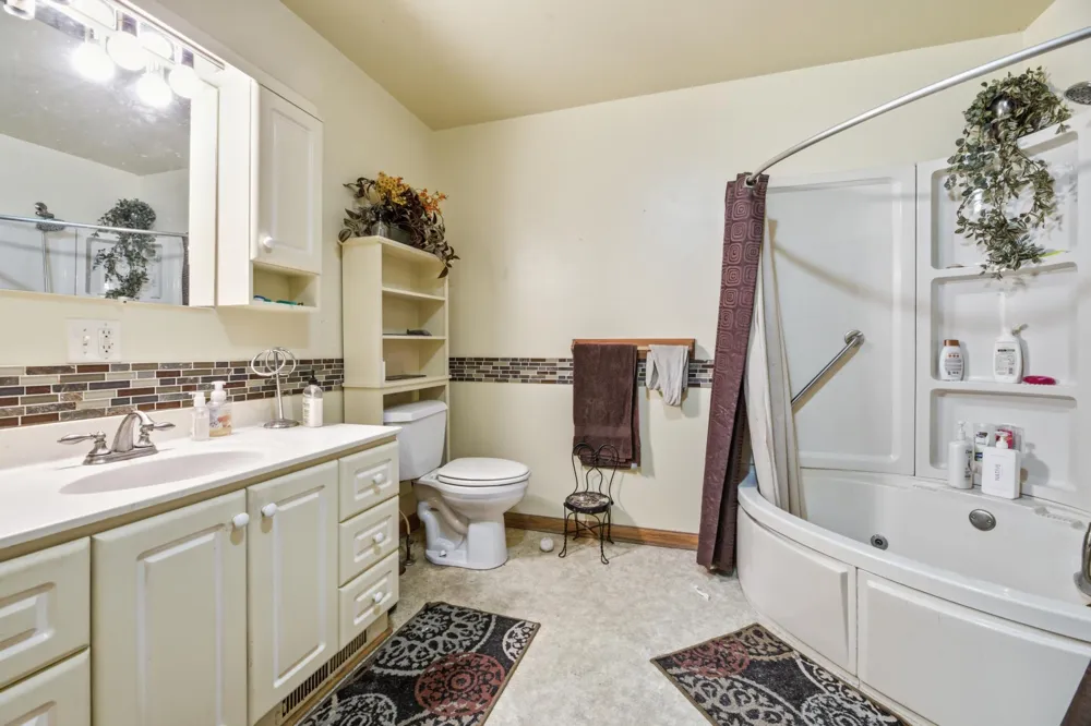 34810 Old Homer Road Winona, MN 55987