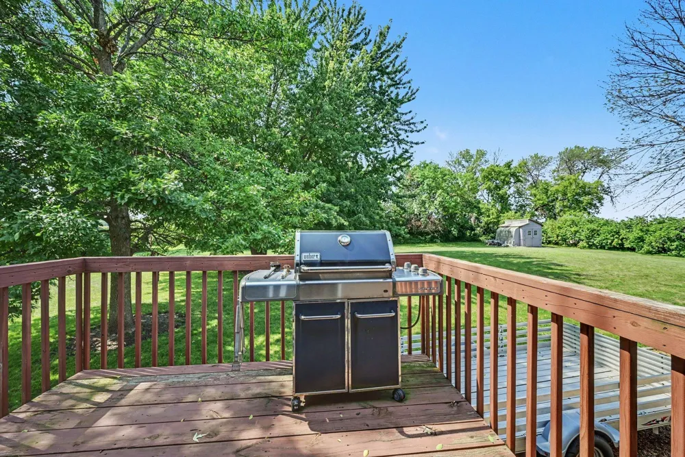 932 Hillside Avenue SW New Prague, MN 56071