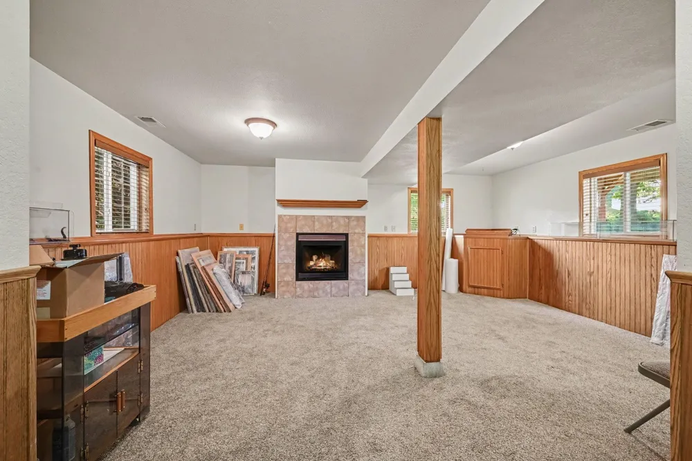 932 Hillside Avenue SW New Prague, MN 56071