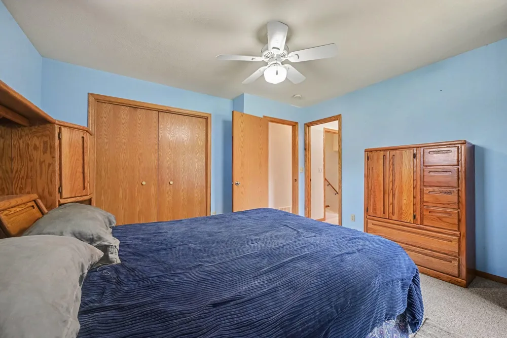 932 Hillside Avenue SW New Prague, MN 56071