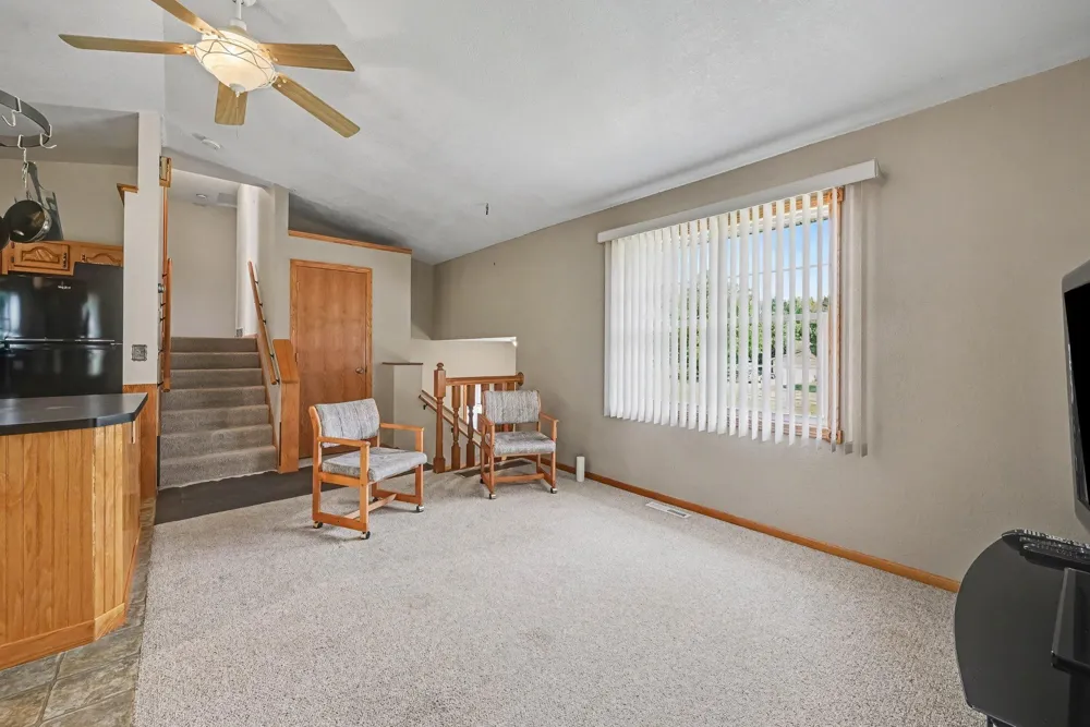 932 Hillside Avenue SW New Prague, MN 56071