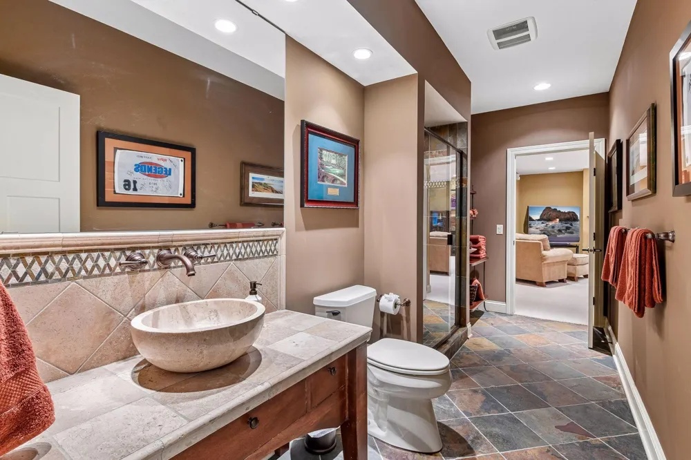 9260 Red Oak Drive Victoria, MN 55386