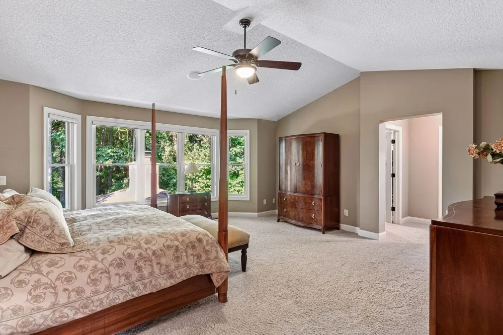 9260 Red Oak Drive Victoria, MN 55386