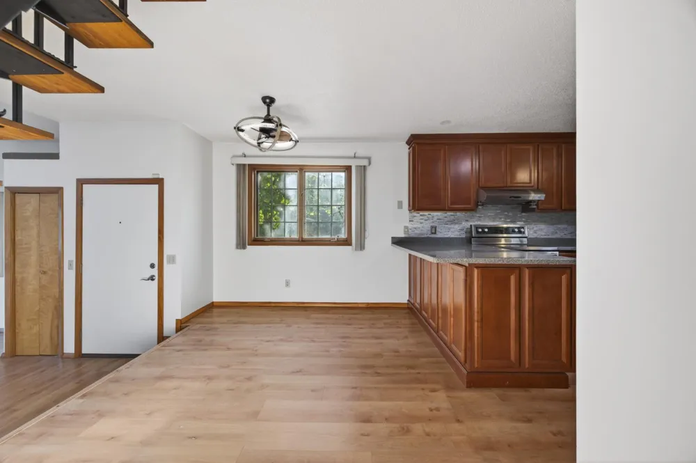 2023 Parkside Drive Saint Paul, MN 55119