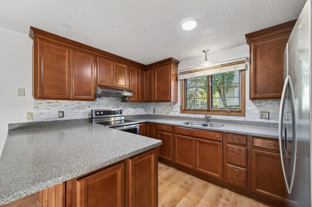 2023 Parkside Drive Saint Paul, MN 55119