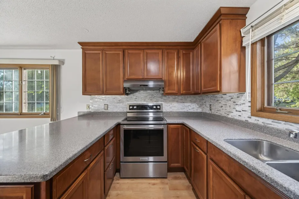 2023 Parkside Drive Saint Paul, MN 55119