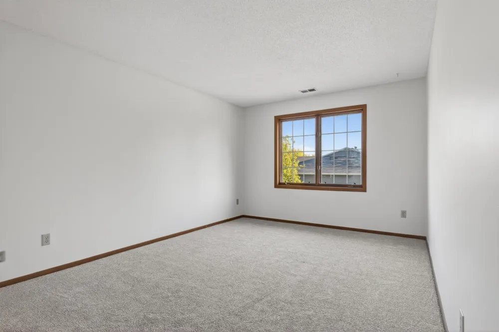 2023 Parkside Drive Saint Paul, MN 55119