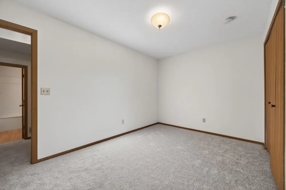 2023 Parkside Drive Saint Paul, MN 55119