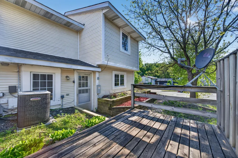 2023 Parkside Drive Saint Paul, MN 55119