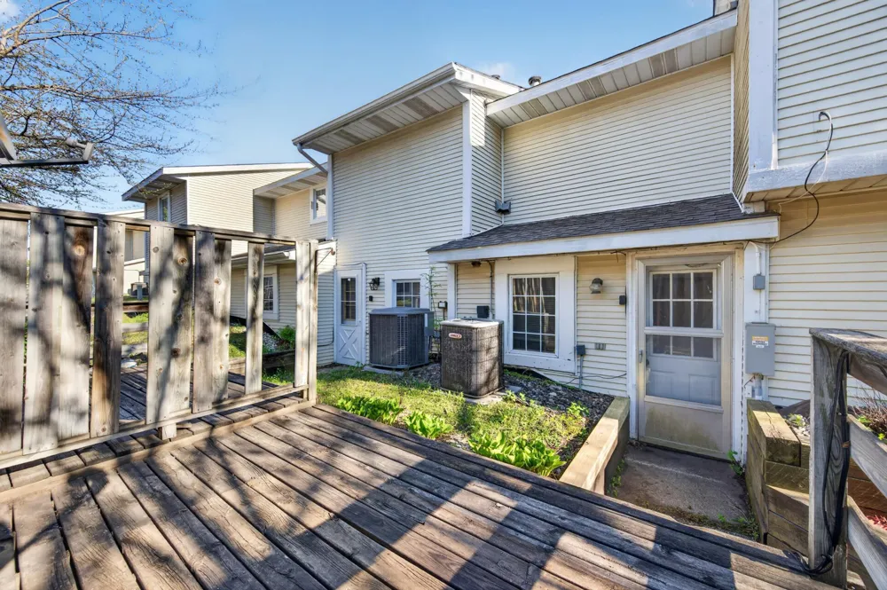 2023 Parkside Drive Saint Paul, MN 55119